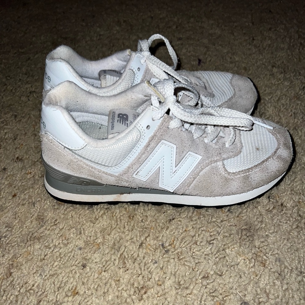Women’s New Balance 574